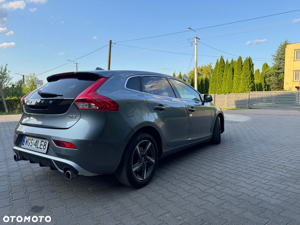 Volvo V40 D2 Drive-E R-Design Momentum - 9