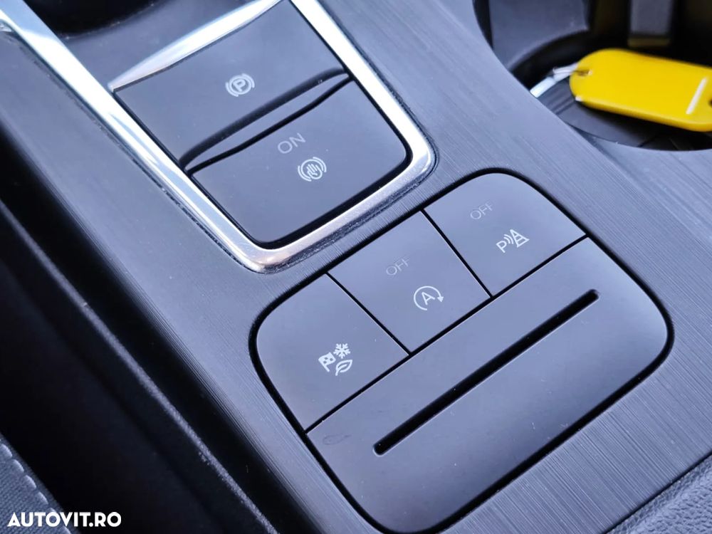 Ford Kuga 2.0 EcoBlue A8 AWD Titanium - 24