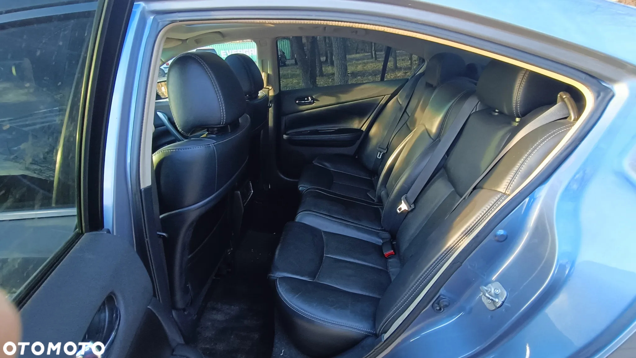 Nissan Maxima 3.5 S - 6