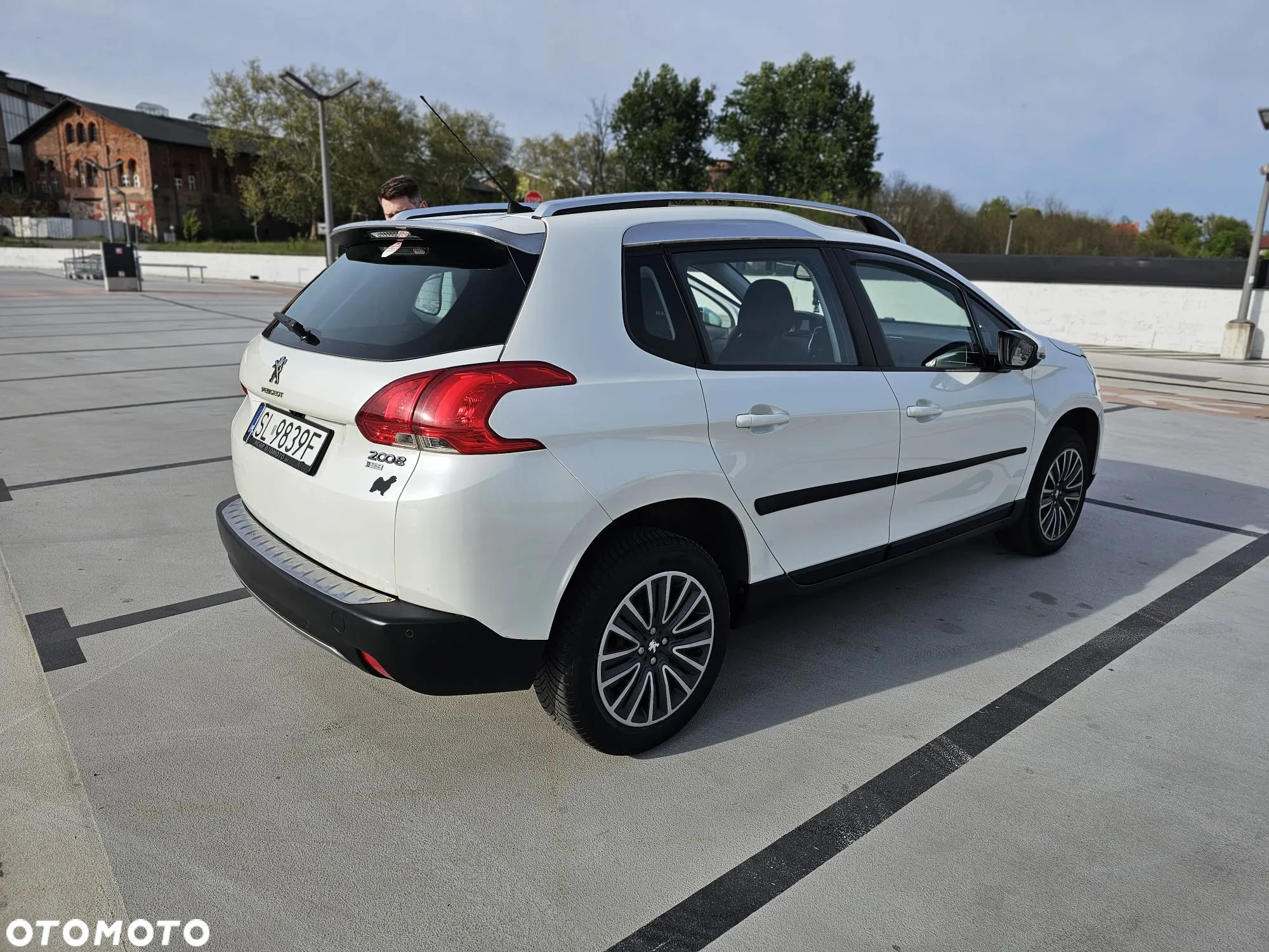 Peugeot 2008 - 10
