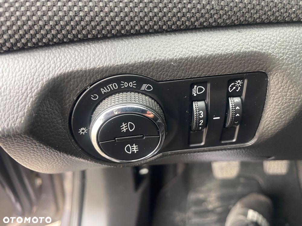 Chevrolet Cruze - 14