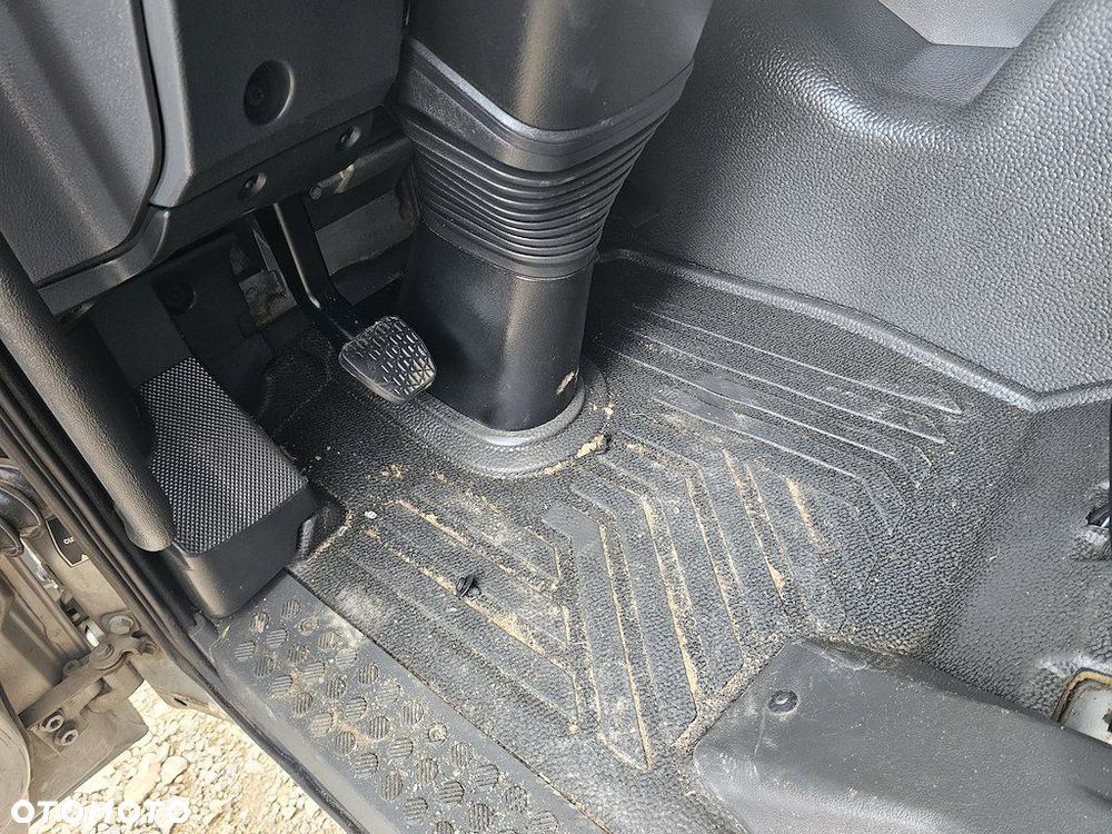 PRZEKŁADKA Z ANGLIKA DESKA ROZDZIELCZA MERCEDES ATEGO EURO 6 - 4