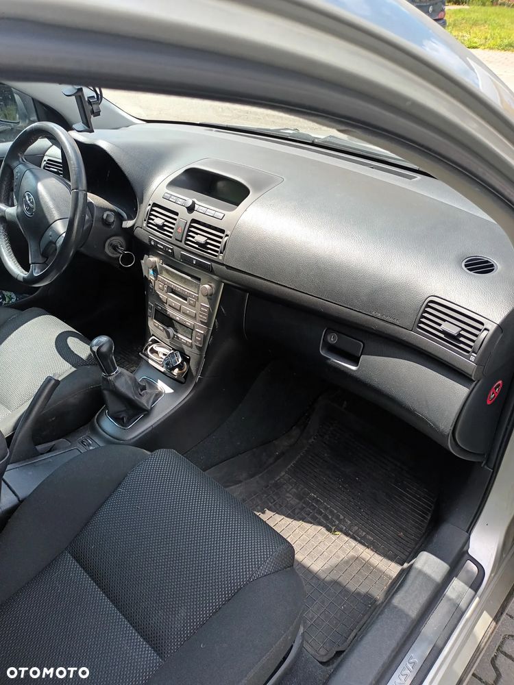 Toyota Avensis 1.8 VVT-i Executive - 5