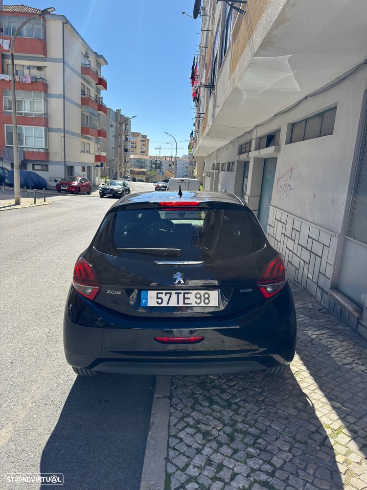 Peugeot 208 1.2 PureTech Style - 5