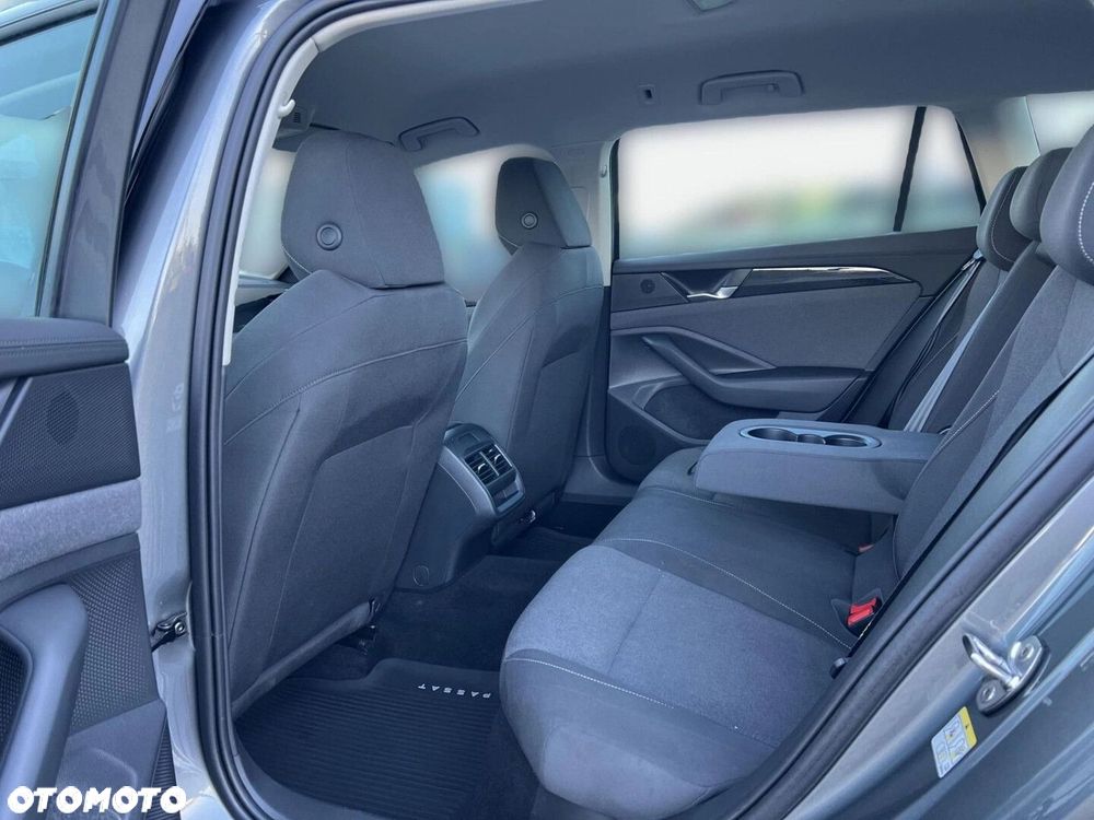 Volkswagen Passat 1.5 TSI ACT mHEV Trend DSG - 29