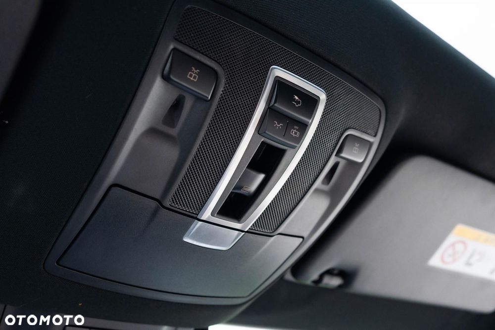 Mercedes-Benz GLE - 33