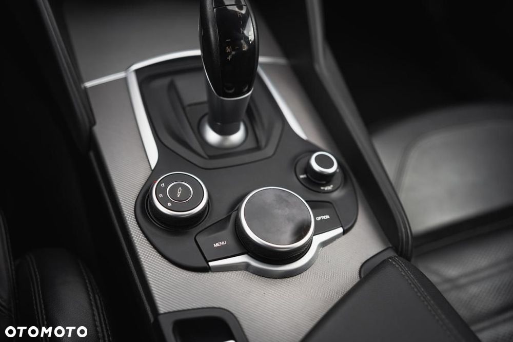Alfa Romeo Giulia - 21