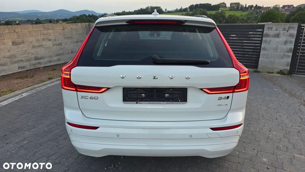 Volvo XC 60 B4 D AWD Momentum - 5