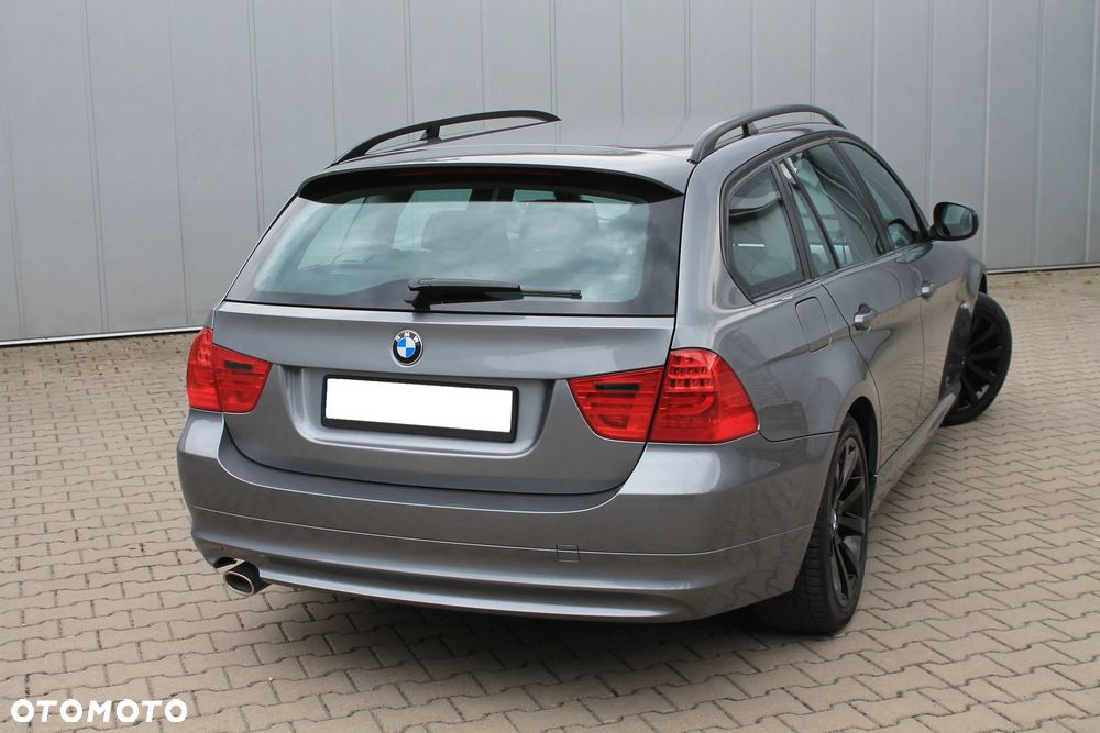 BMW Seria 3 318d DPF Edition Exclusive - 12