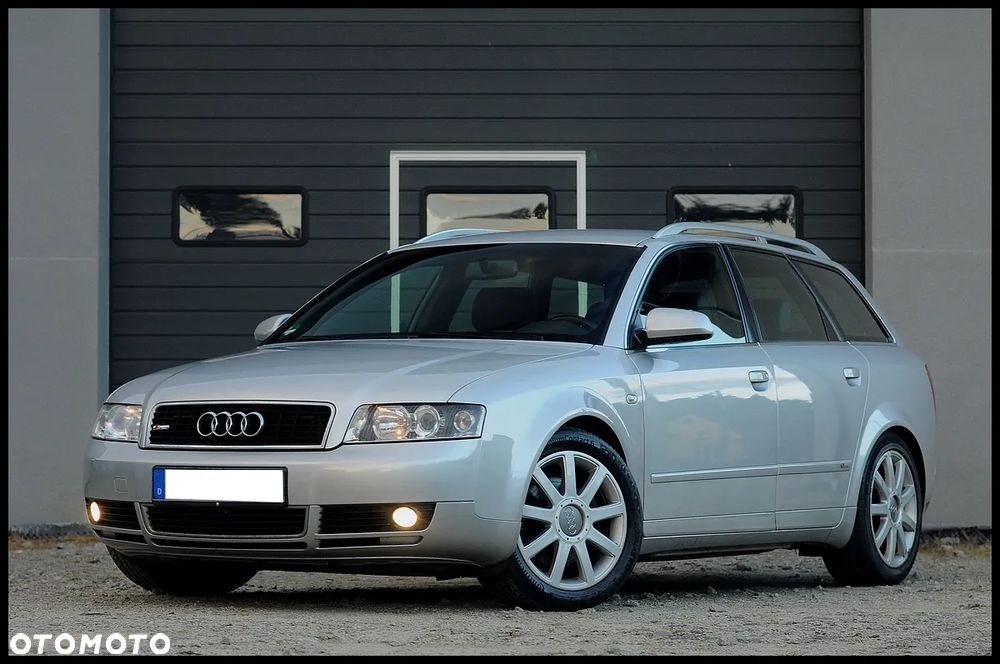 Audi A4 Avant 2.4 - 16
