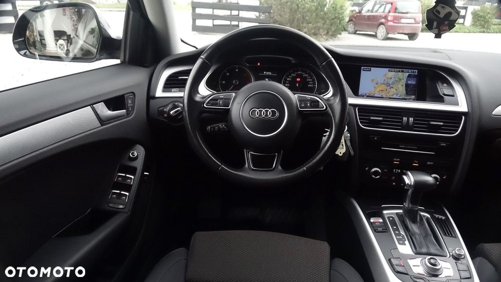 Audi A4 Allroad - 32