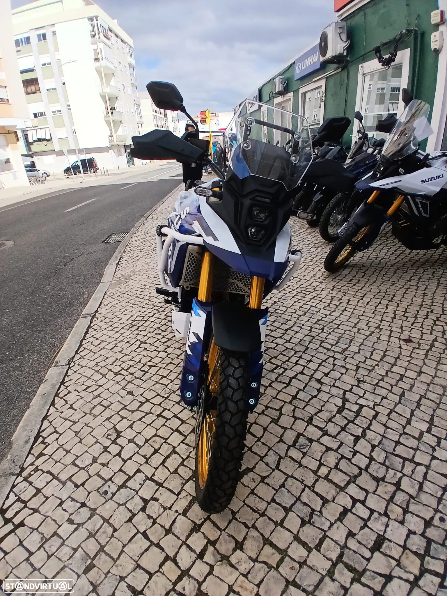 Suzuki V STROM Heritage 800 DE - 25
