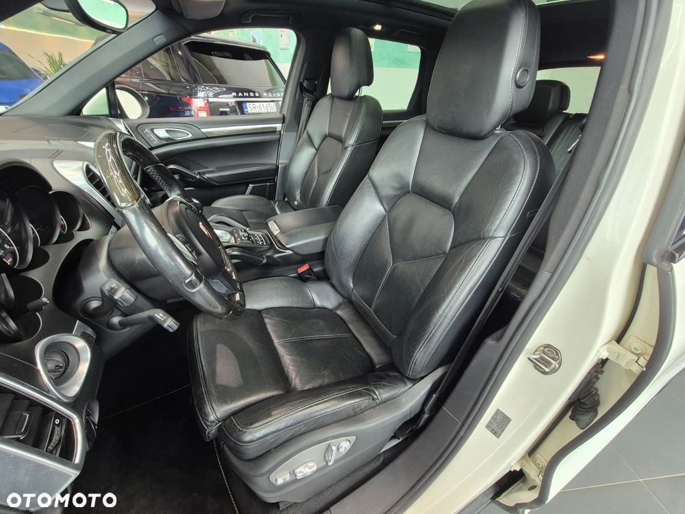 Porsche Cayenne - 17