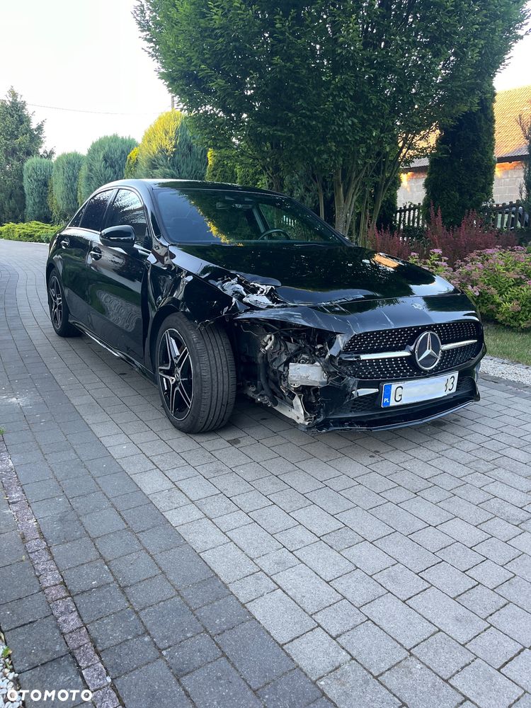 Mercedes-Benz Klasa A 220 4-Matic AMG Line 7G-DCT - 3