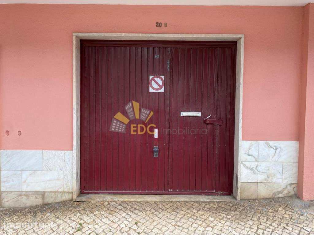 Garagem BOX com acesso direto à rua | Lopas- Agualva | Marque já a ... - Grande imagem: 5/5