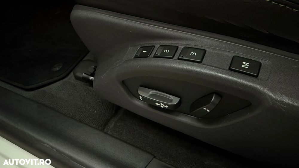 Volvo XC 60 D5 AWD Aut. RDesign - 24