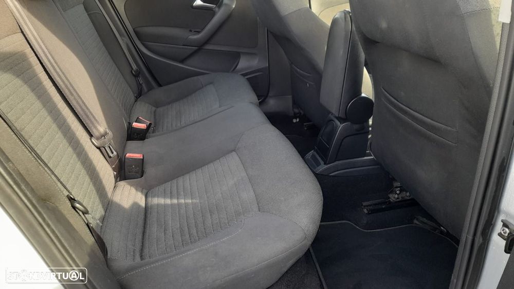 VW Polo 1.6 TDI Confortline BlueMotion - 13