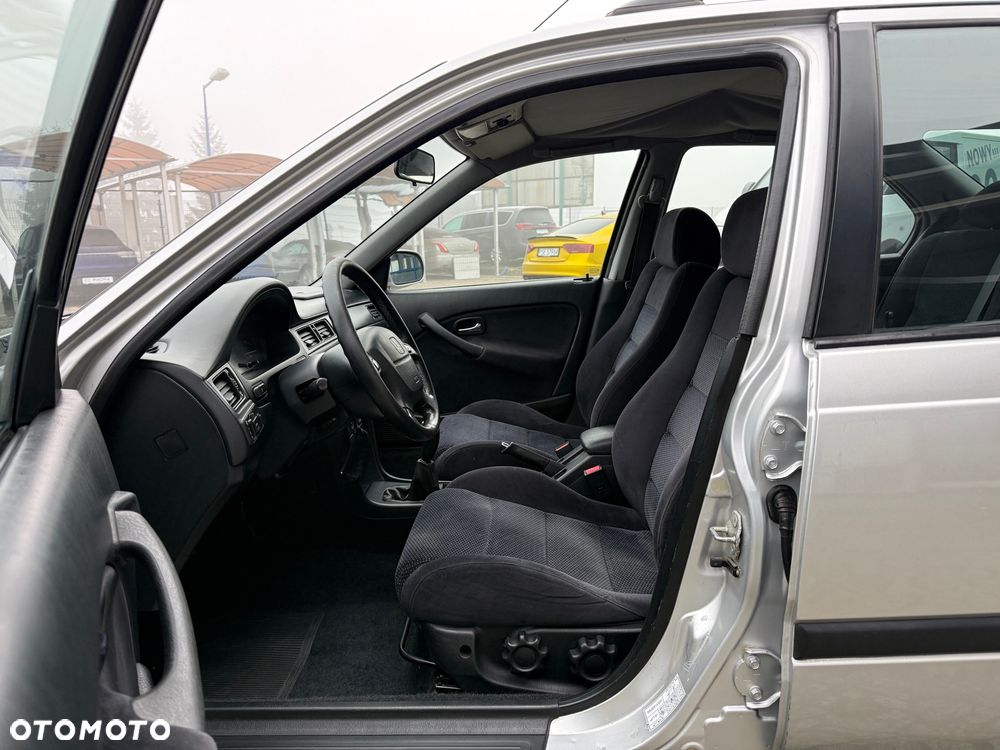 Honda Civic 1.4i - 11