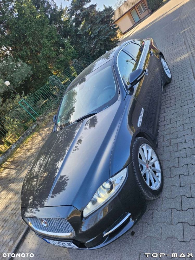 Jaguar XJ - 9