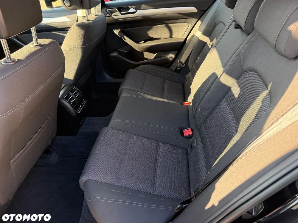 Volkswagen Passat 2.0 TDI (BlueMotion Technology) Comfortline - 11