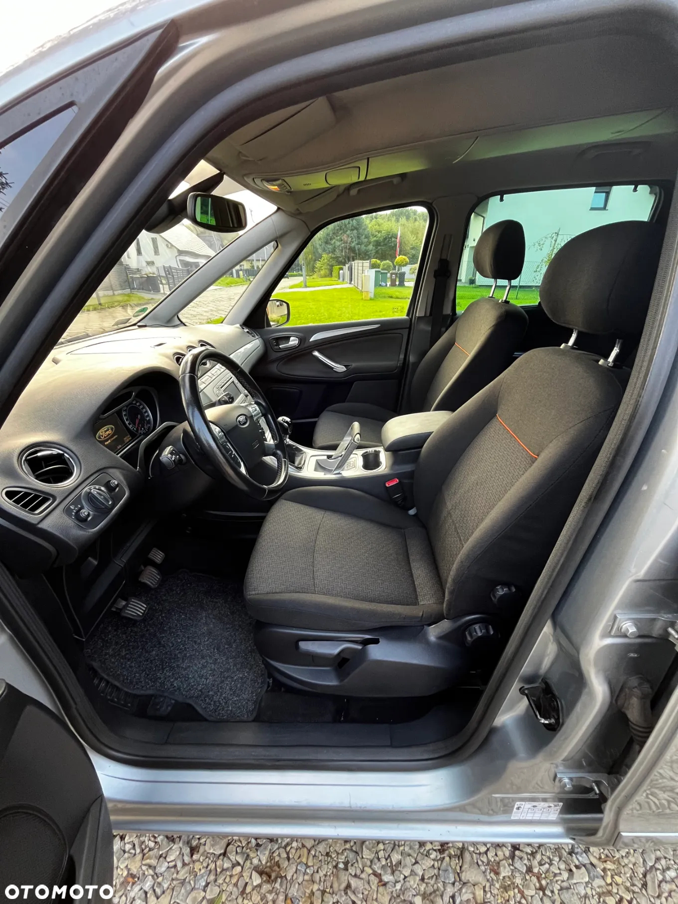 Ford Galaxy - 11