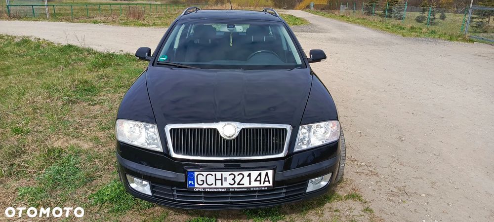 Skoda Octavia 1.6 FSI Ambiente - 2