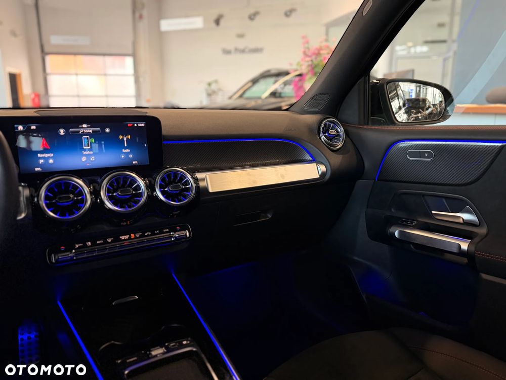 Mercedes-Benz GLB 200 AMG Line 7G-DCT - 11