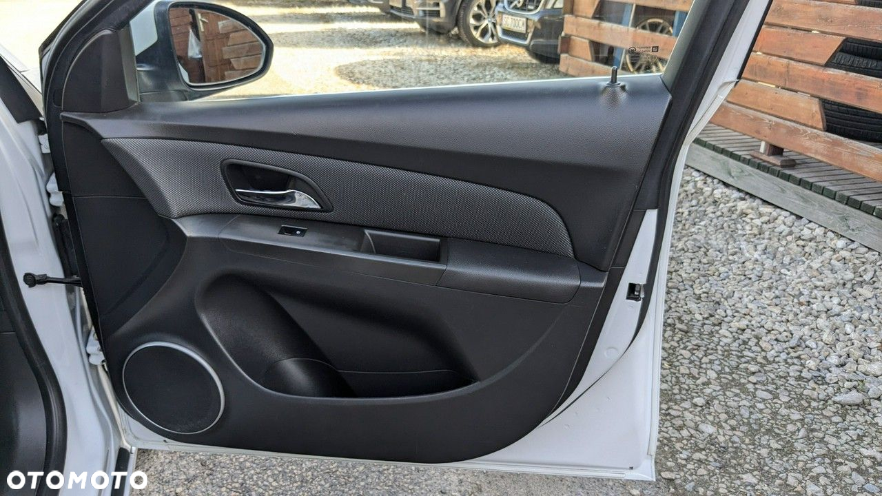 Chevrolet Cruze - 33