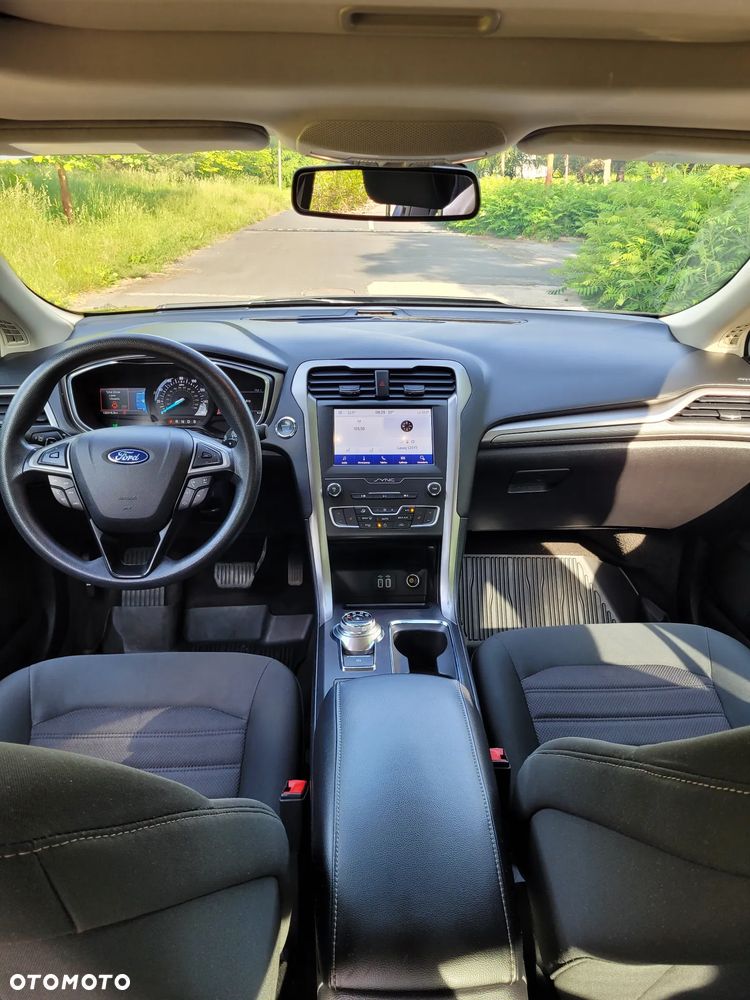Ford Fusion - 15