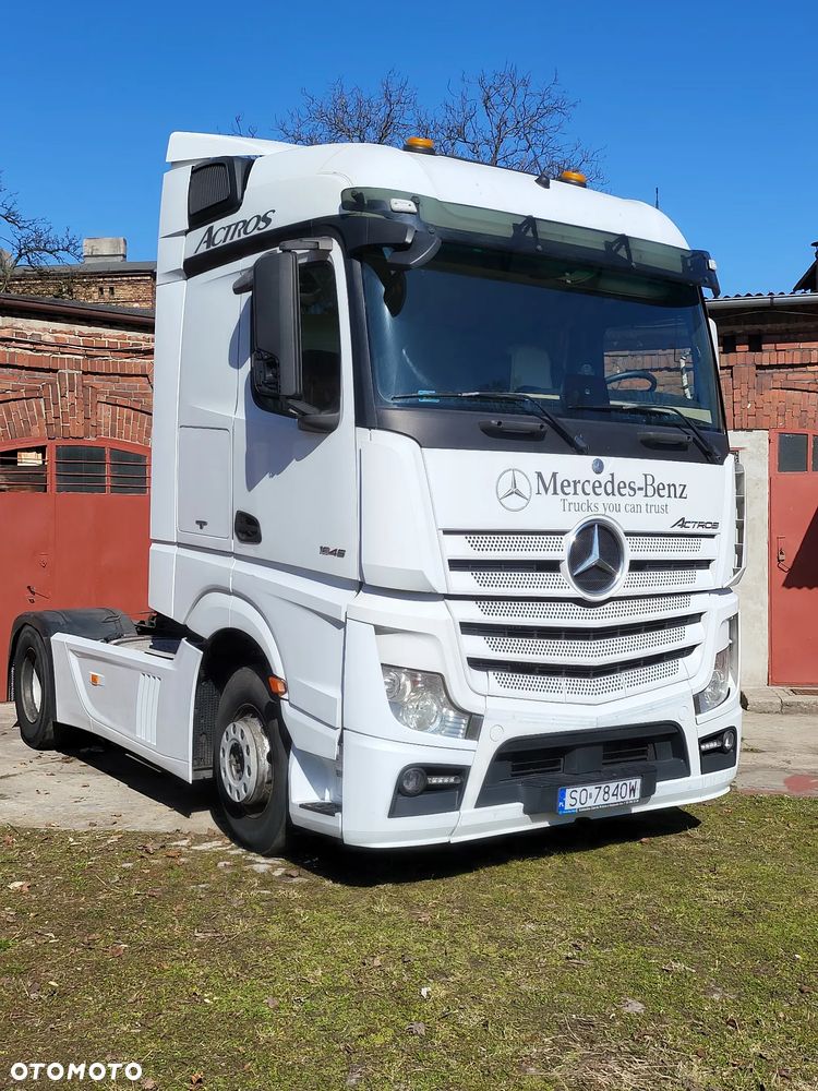 Mercedes-Benz Actros - 2