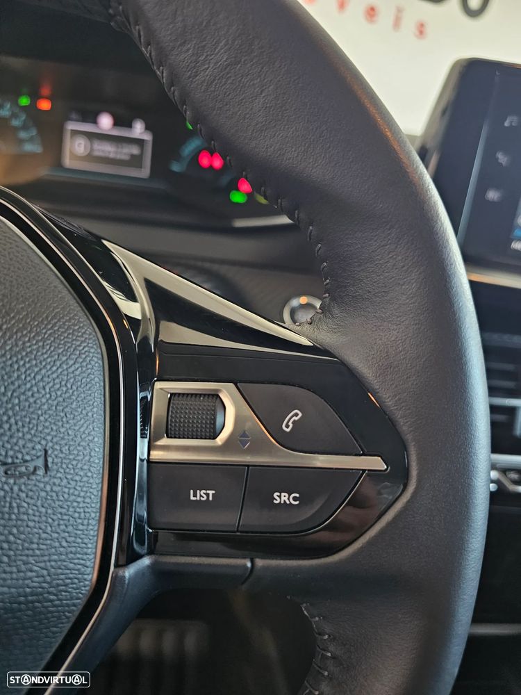 Peugeot e-208 Active Pack - 27