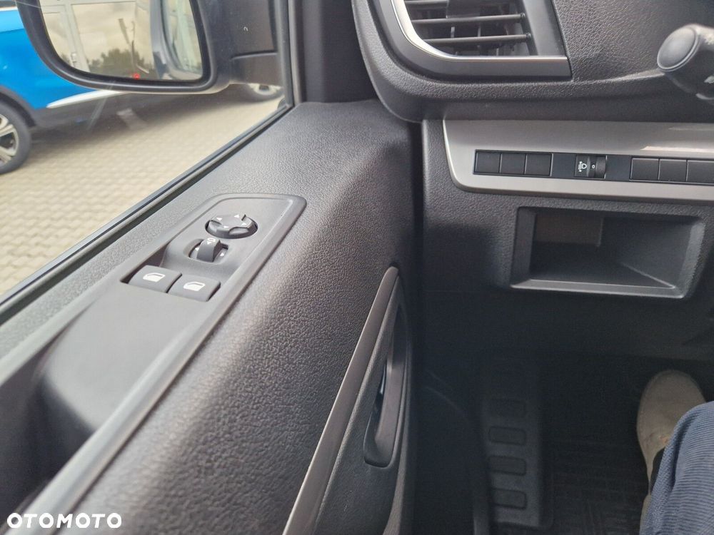 Peugeot Traveller 2.0 BlueHDi Long Business EAT8 - 27