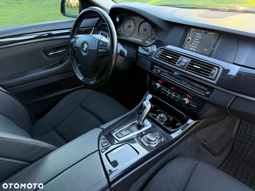 BMW Seria 5 520d Touring - 9
