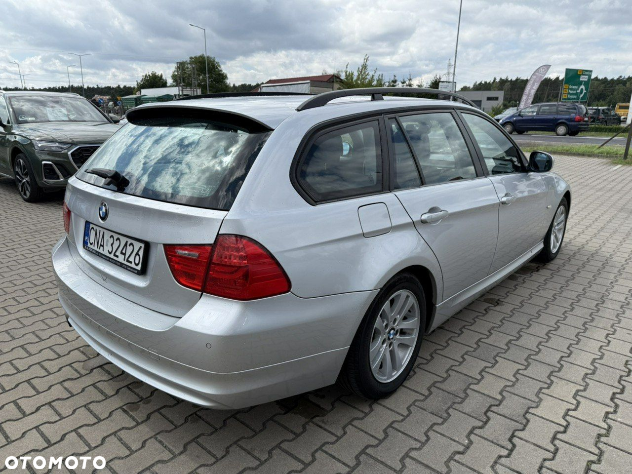 BMW Seria 3 318i Touring - 5