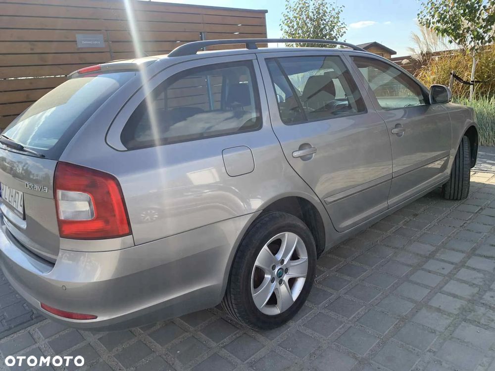 Skoda Octavia 1.8 T FSI Ambiente - 4
