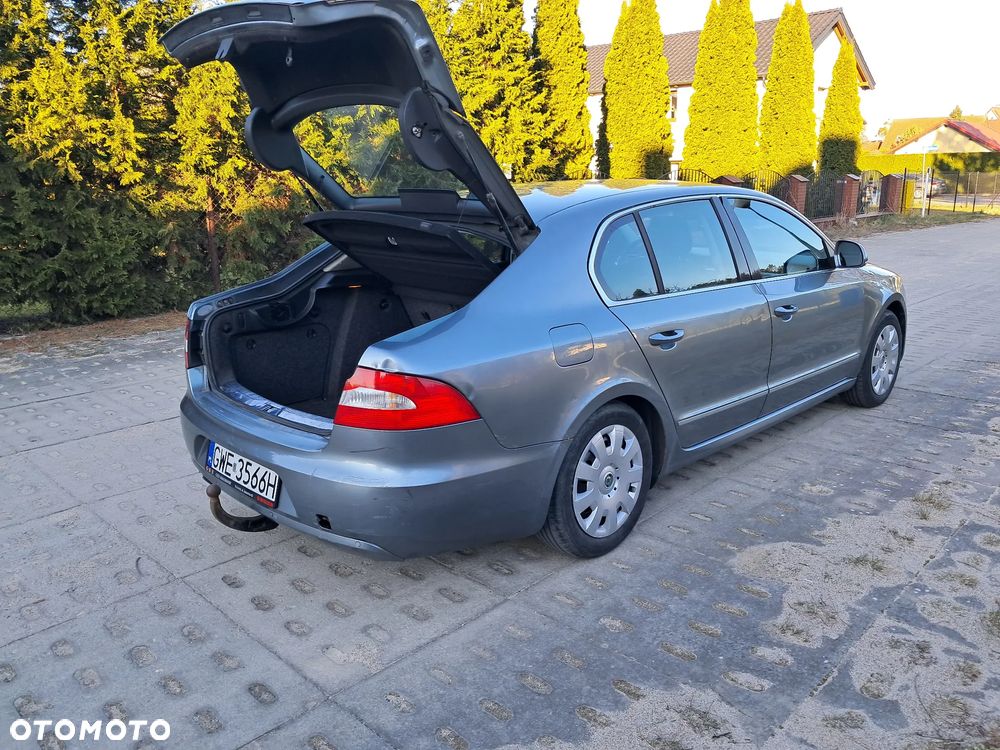 Skoda Superb 1.8 TSI FAMILY - 9