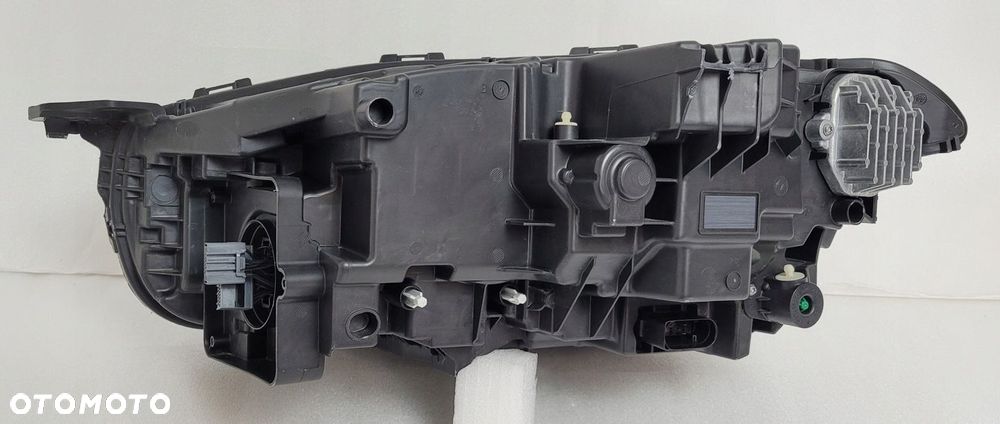 LAMPA PRAWA FULL LED ACTIVE HIGH BEAM VOLVO XC90 II LIFT 2019- - 9