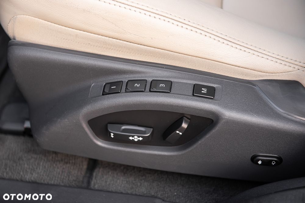 Volvo XC 60 D4 Geartronic Summum - 18