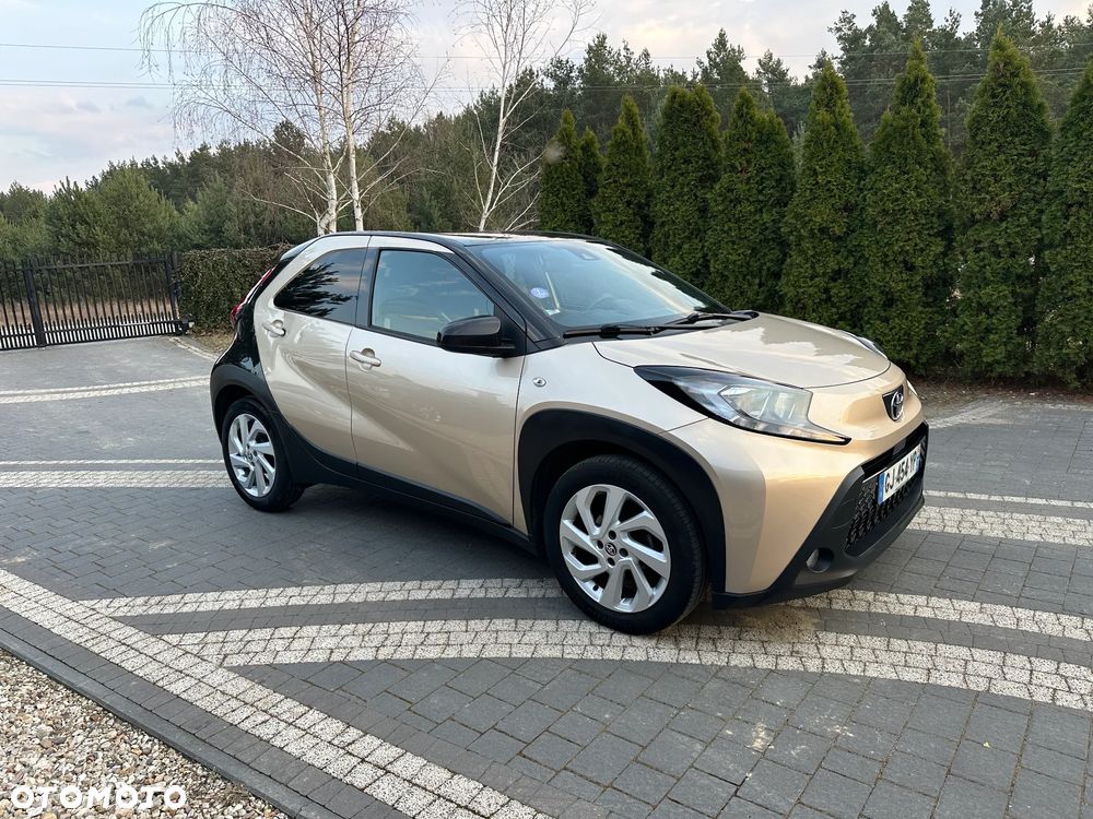 Toyota Aygo X x-shift x-play - 1