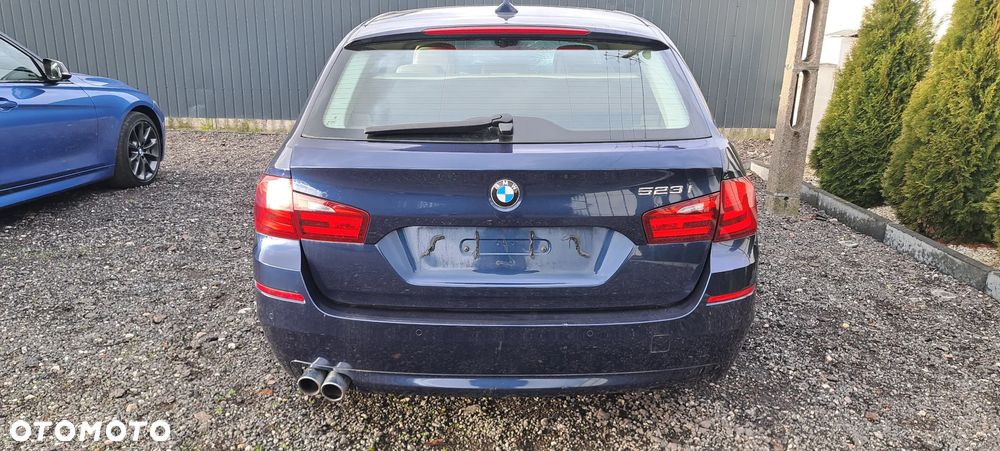 BMW Seria 5 523i Sport-Aut - 6