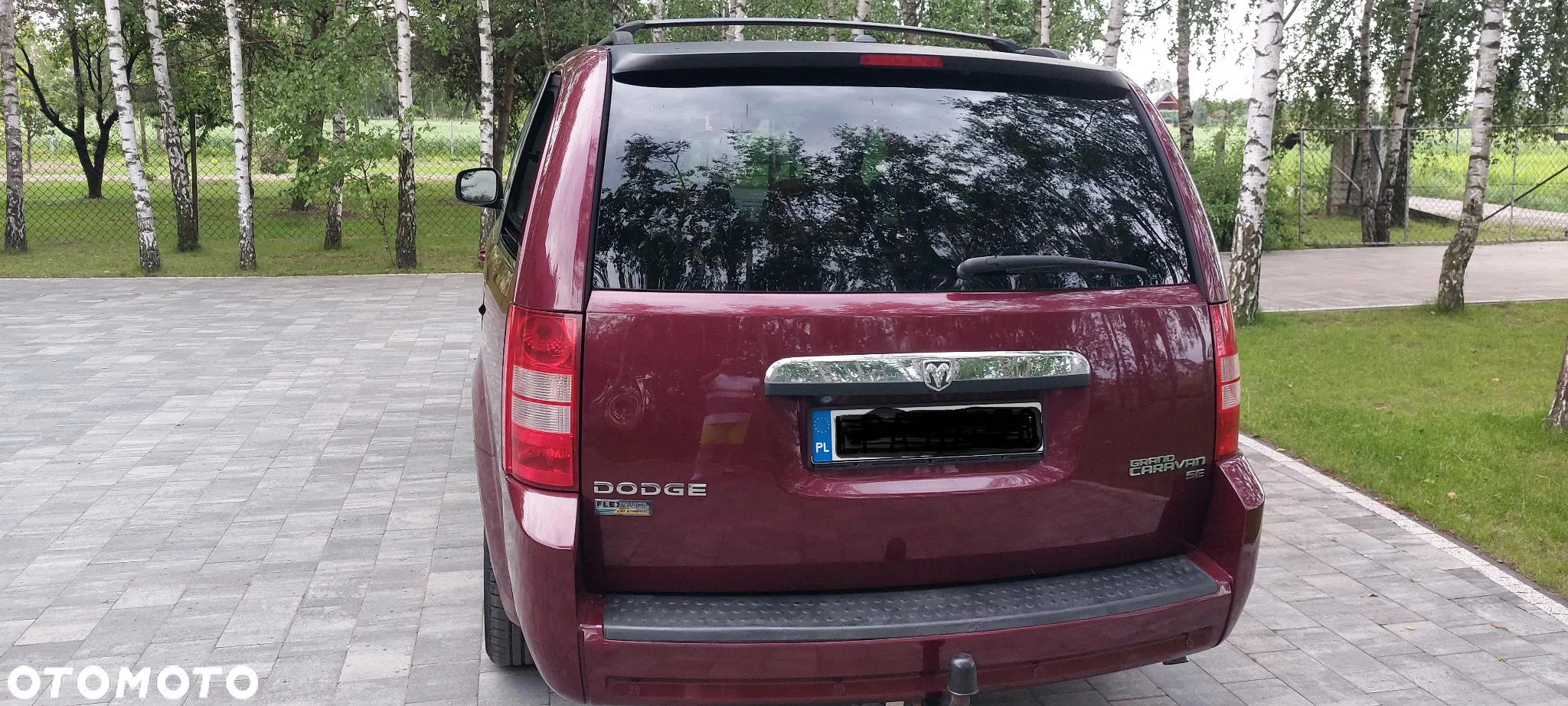 Dodge Caravan - 4
