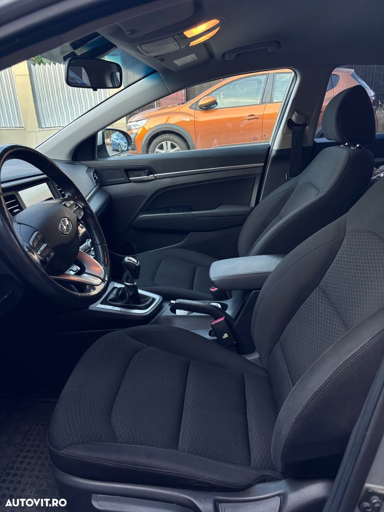 Hyundai Elantra 1.6 MPi Highway - 5