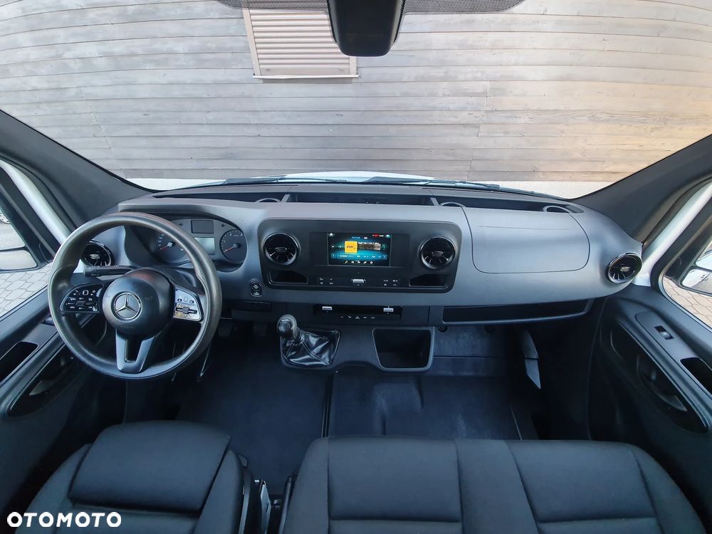 Mercedes-Benz SPRINTER - 37