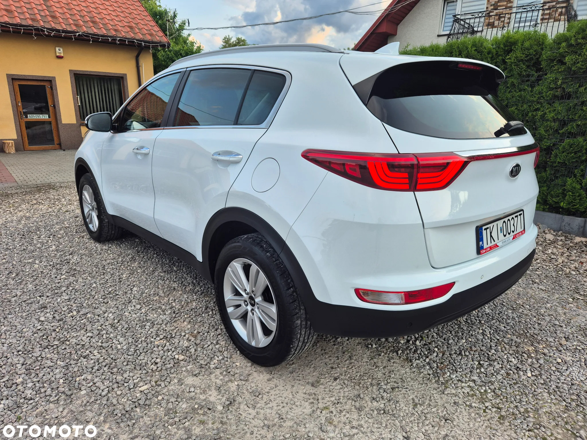 Kia Sportage 1.6 GDI 2WD Black Edition - 2