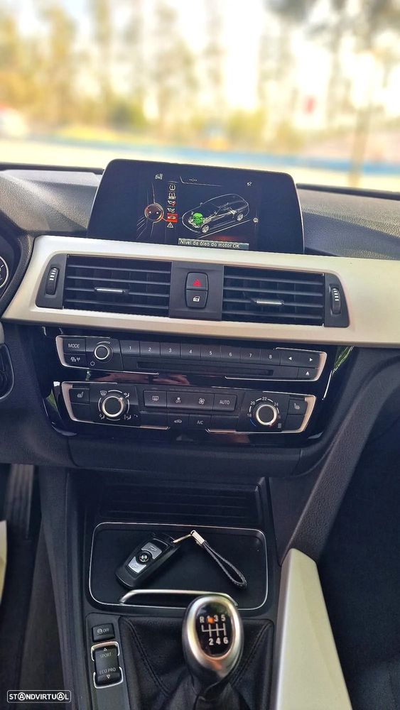 BMW 320 d Efficient Dynamics Edition - 12