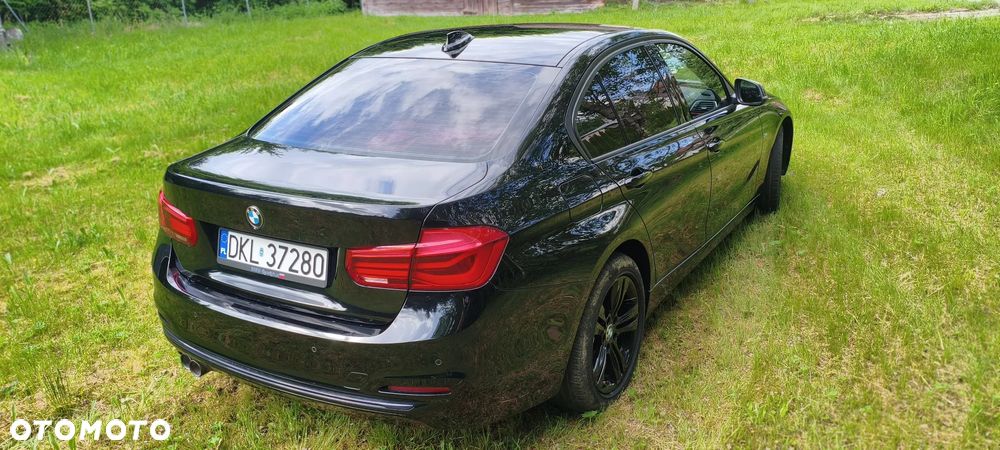 BMW Seria 3 320d Sport Line - 9