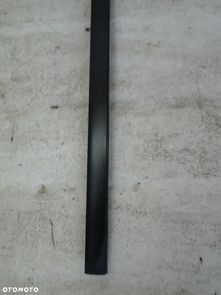 BMW 5 E60 E61 LISTWA SZYBY CZOŁOWEJ LEWA PRZÓD PRZEDNIA EUROPA - 2