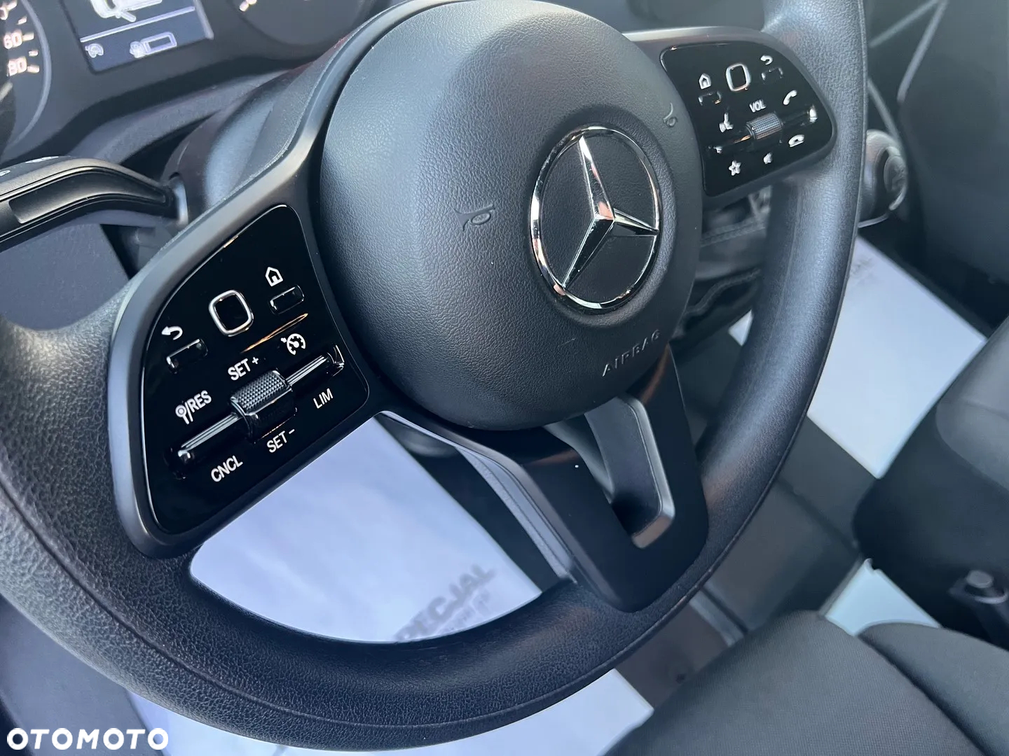 Mercedes-Benz Sprinter - 35
