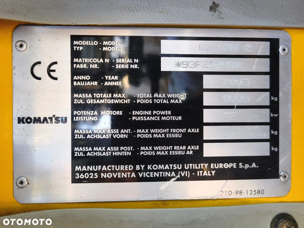 Komatsu WB93R-2 - 12