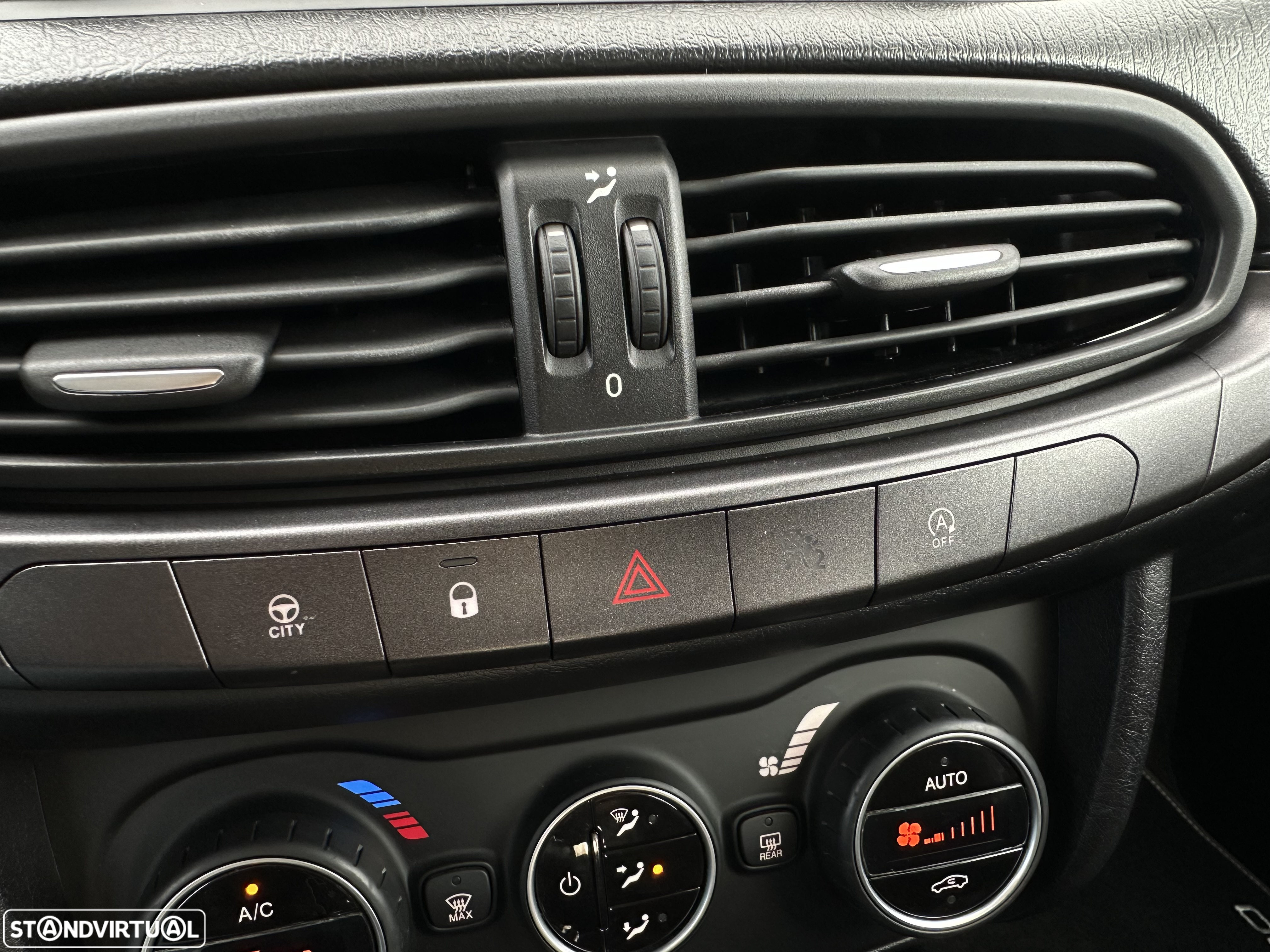 Fiat Tipo 1.6 M-Jet Sport - 25